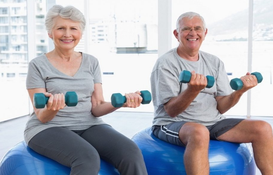 Người lớn tuổi có nên tập Gym không?